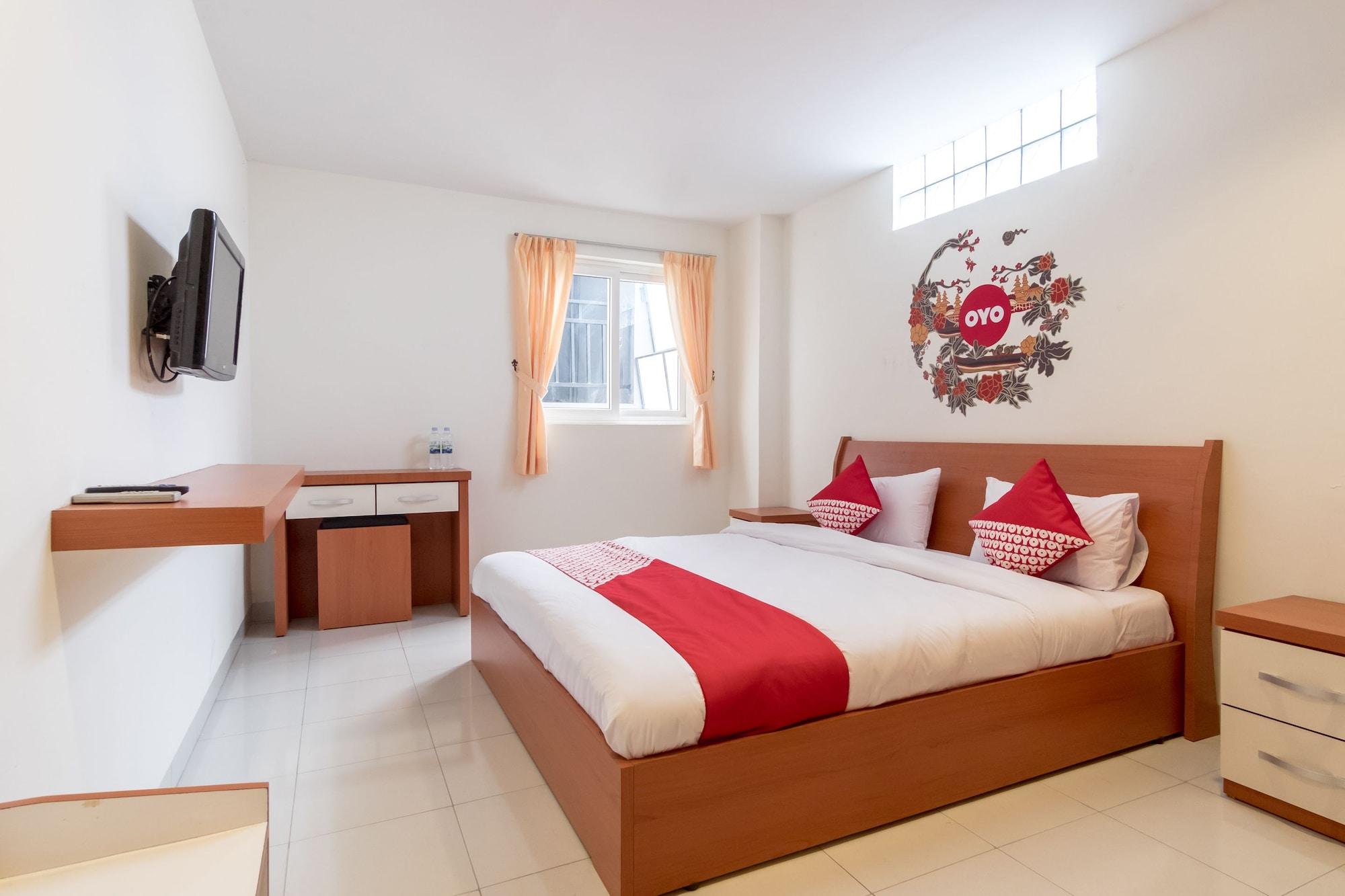 Oyo 294 Andrea Residence Syariah Медан Экстерьер фото